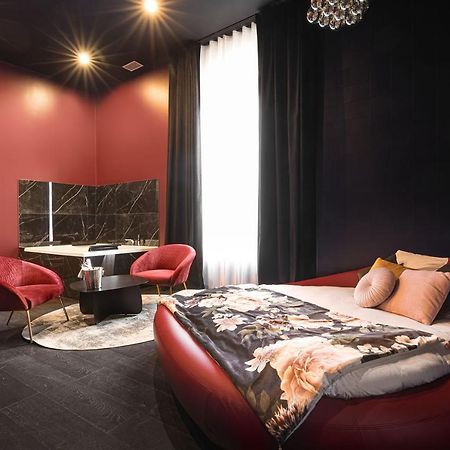 Legend Majestic Superbe Love Room - Jacuzzi - Champagne - Romantisme - Parking Prive Gratuit Mâcon Εξωτερικό φωτογραφία