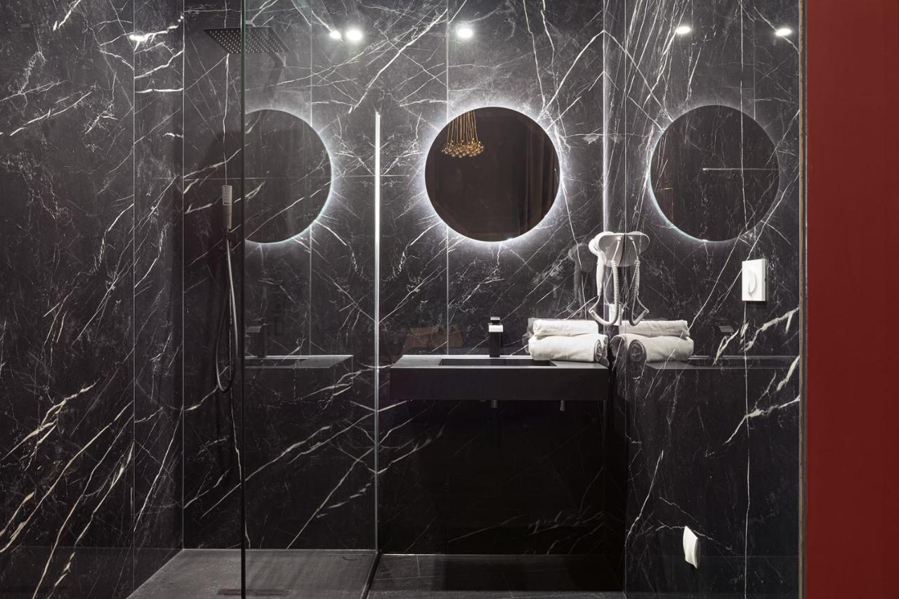 Legend Majestic Superbe Love Room - Jacuzzi - Champagne - Romantisme - Parking Prive Gratuit Mâcon Εξωτερικό φωτογραφία