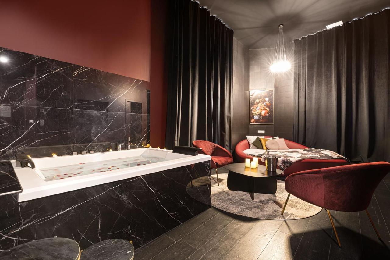Legend Majestic Superbe Love Room - Jacuzzi - Champagne - Romantisme - Parking Prive Gratuit Mâcon Εξωτερικό φωτογραφία