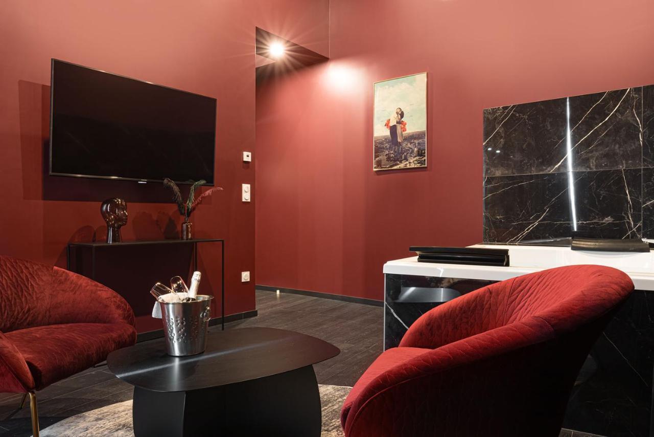 Legend Majestic Superbe Love Room - Jacuzzi - Champagne - Romantisme - Parking Prive Gratuit Mâcon Εξωτερικό φωτογραφία